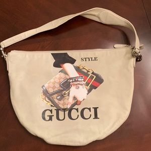 Large leather Gucci bag